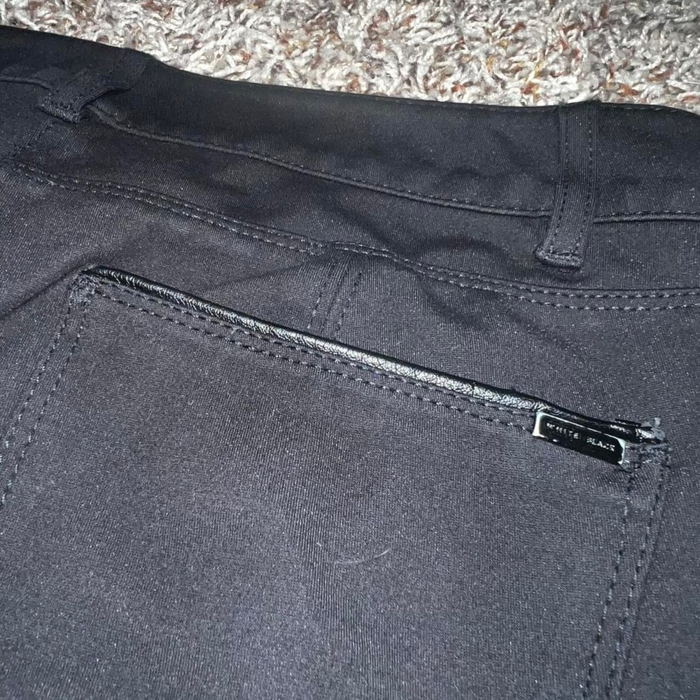 Size: 4 White House Black Market The Skinny Ankle pants in black - Picture 5 of 8